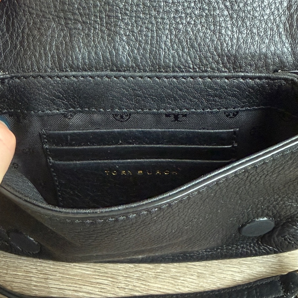 Tory Burch Black Leather Crossbody with Gold Logo Accent - Picture 4 of 4